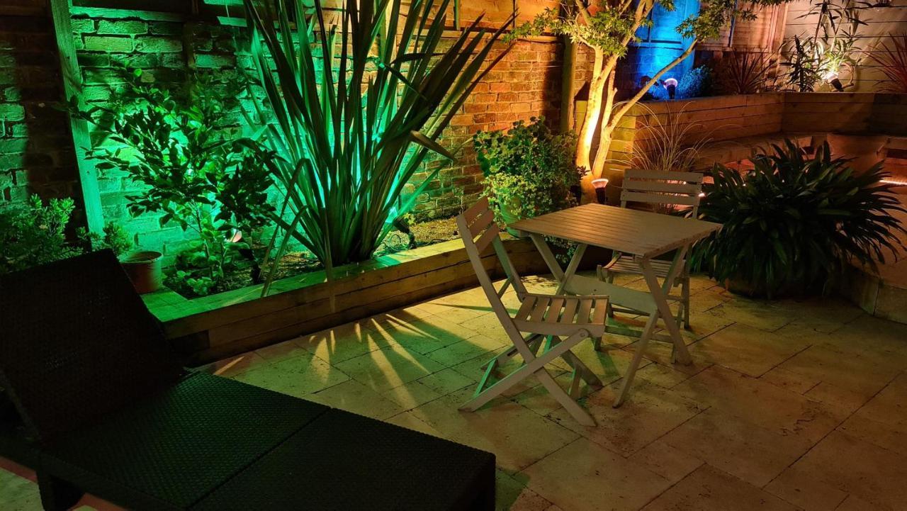 Cottage Grove Homestay Rooms Портсмът Екстериор снимка