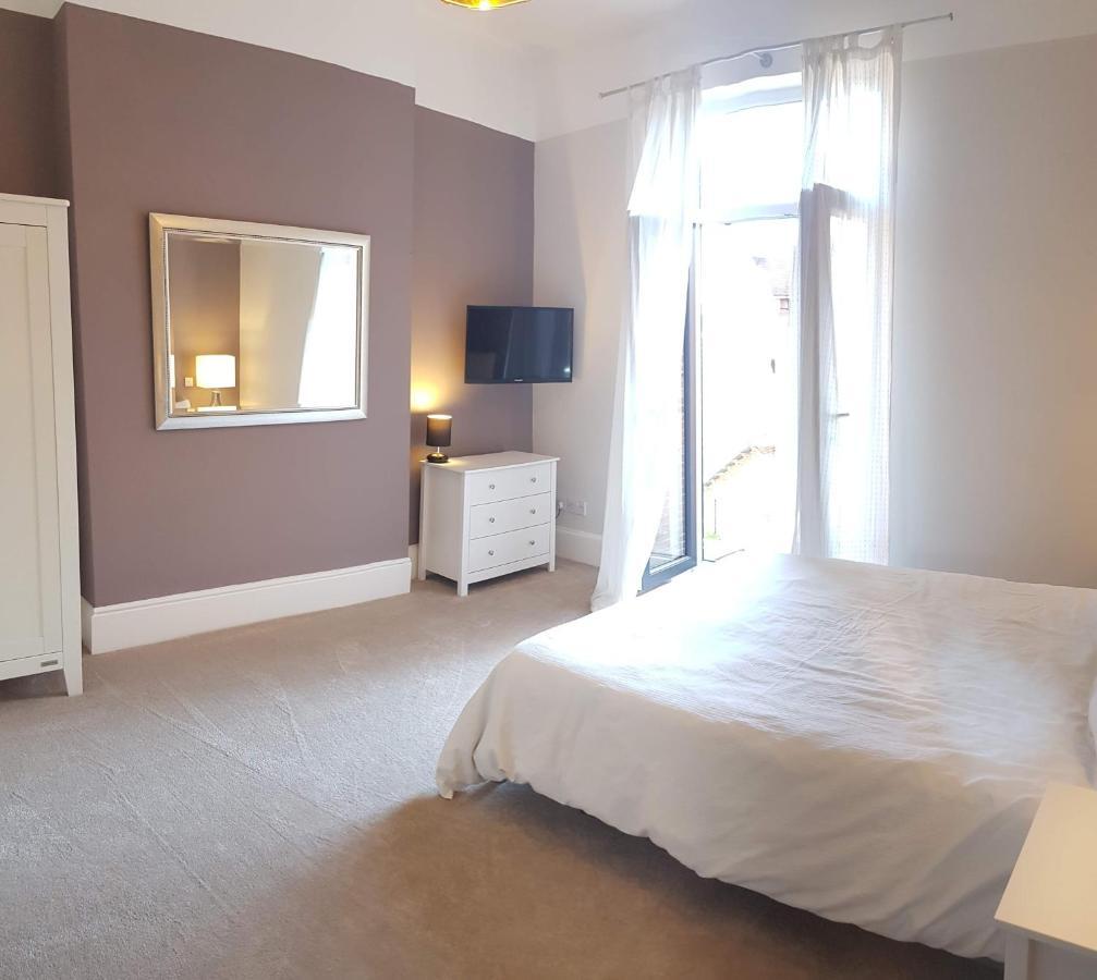 Cottage Grove Homestay Rooms Портсмът Екстериор снимка